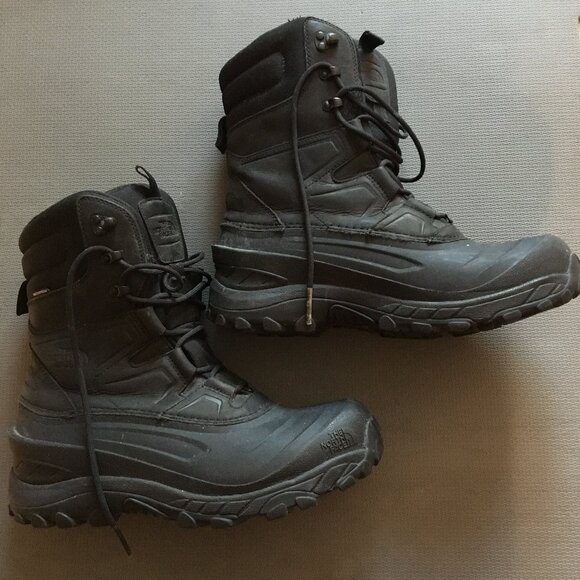 TNF Chilkat 400 II Boots US10.5 - Picture 1 of 4